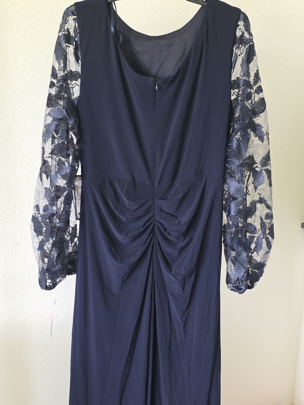 Betsy & Adam NWT 14W Navy Blue Lace Sleeve Ruched Formal Gown $259 Party - Picture 10 of 12